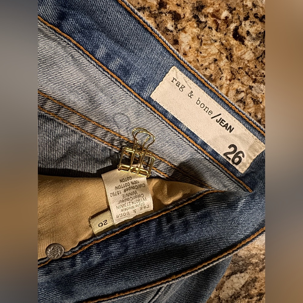 Rag & Bone Winnie Distressed Frayed Cut off Denim Medium Wash Shorts- Size 26 - Picture 3 of 9